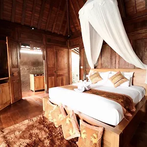 https://bumbung-sari-villa.ubudhotelsnow.com
