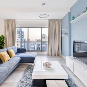 luxury-jbr-sea-view-5-beach-resorts-access.dubaihotelsoffers.com/