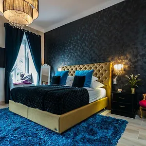 center-of-the-center-the-grand-deluxe.inbudapesthotels.com/