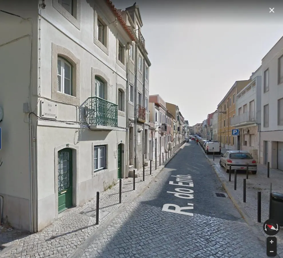 Belem Skinny House Lisbon Apartment